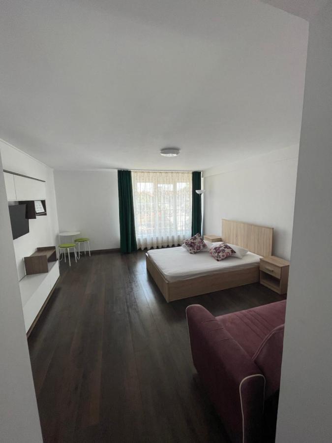 Paulaapartment&Rooms Oradea Eksteriør billede